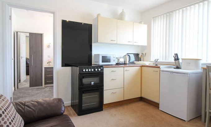 Holywell Cottage | Sand Dunes is a cosy apartment just a stone’s throw from the wonderful beach at Holywell Bay.