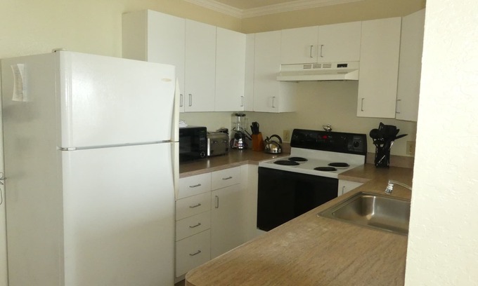 Indian Shores Apartment | Sand Glo Villas - Two Bedroom Gulf front Villa