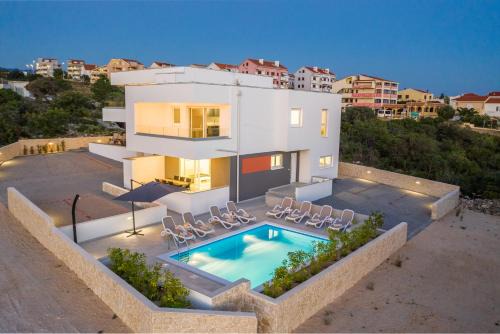 Novalja Apartment | Sanda luxury apartment with pool