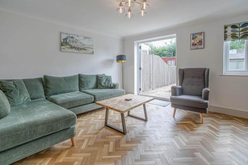 Hunstanton House | Sandbanks - 2 min to the beach! , Crabpot Cottages Hunstanton