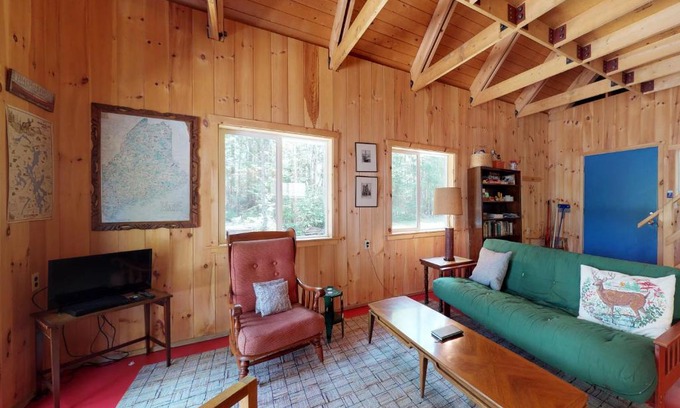 Northeast Somerset Hotel | Sandbar Cabin