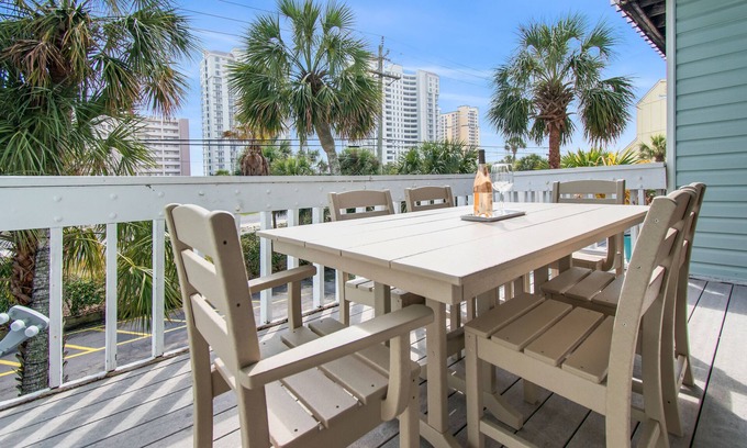 Navarre Beach House | Sandcastle #7- w/pool, 2 min to beach, pup friendly!