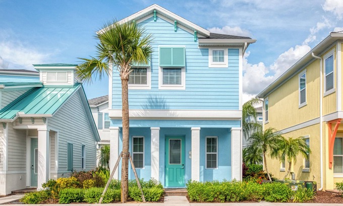 West Kissimmee Cottage | Sanderella Castle! Premium Cottage with Private Hot Tub near Disney with.