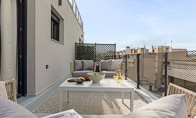 Piraeus Apartment | Sanders Port - Bold Studio with Roof-Top Terrace