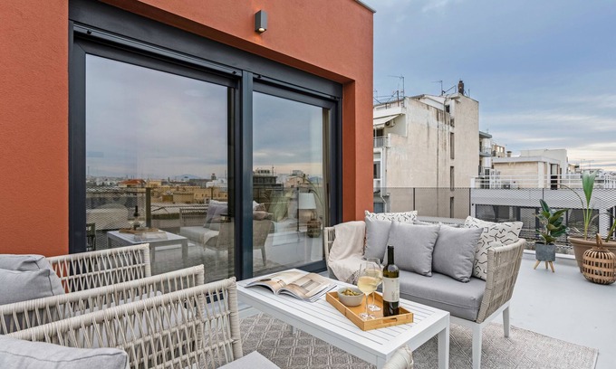 Piraeus Apartment | Sanders Port - Chicly Studio with Roof-Top Terrace