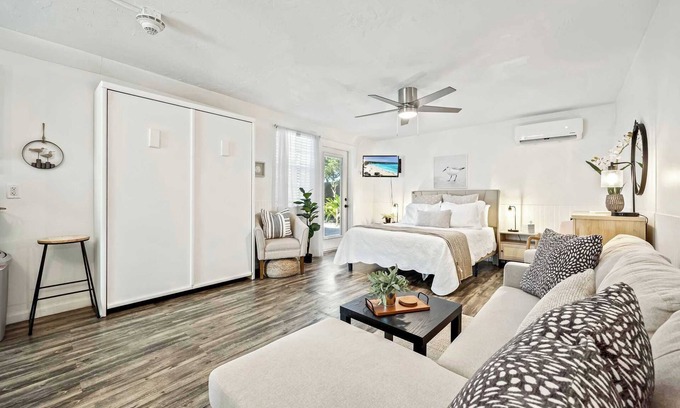 Satellite Beach Apartment | Sandpiper 𓇼 1BR/1BA Across From Beach!