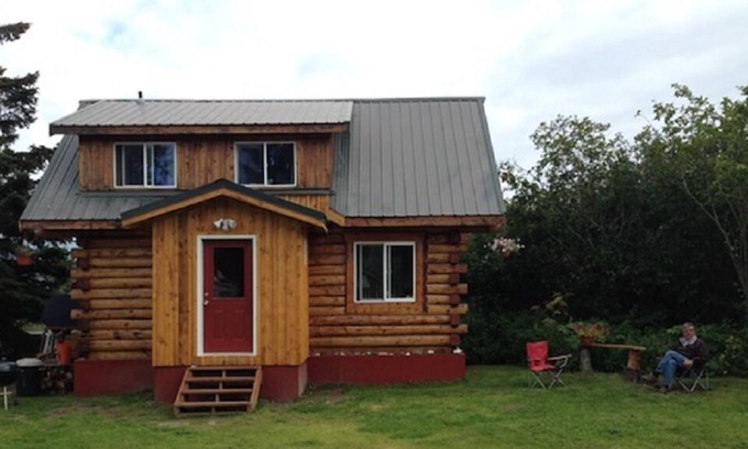 Homer Cottage | SANDPIPER COTTAGE PEACEFUL & CENTRAL, IN OLD TOWN HOMER