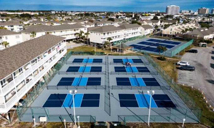 Holiday Isle Condo | Sandpiper Cove Unit 1027 1 Bedroom With FREE Beach Service