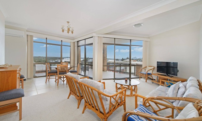 Port Macquarie Apartment | Sandpiper - Westport Gem With A Pool