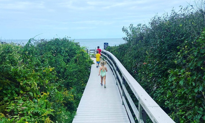 East Sandwich House | Sandwich Private Beach Getaway for multiple families!