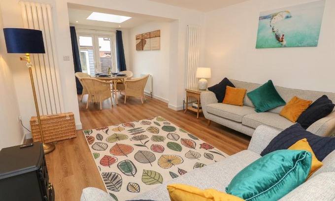 Sandown House | Sandy Cottage
