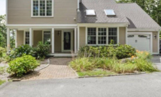 West Barnstable Apartment | Sandy Toes Apartment in Barnstable