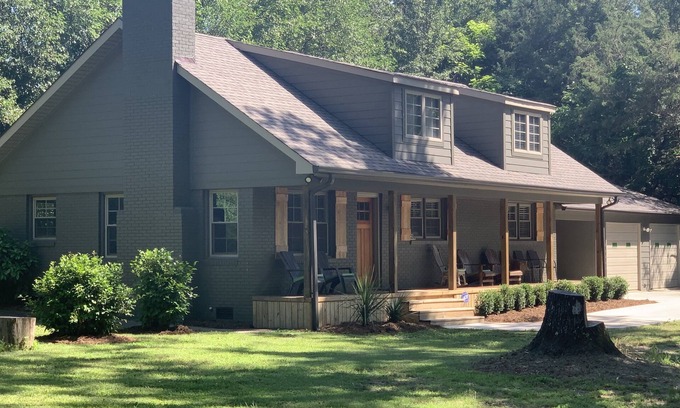 Greenville - Spartanburg House | Sanitized! Spacious Ranch Close To Gsp Airport, Greenville, Greer set on acres.