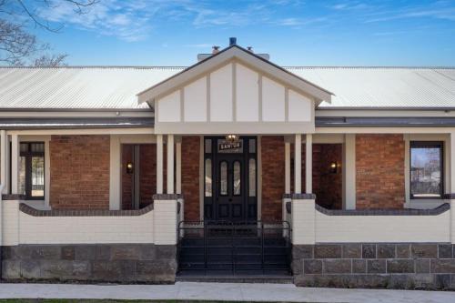 Orange House | Sanlor Suite 2 - Luxury, Comfort & Style