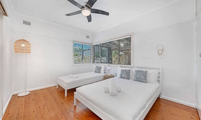 Sans Souci House | Sans Souci | 4-Bedroom Home Near Beach