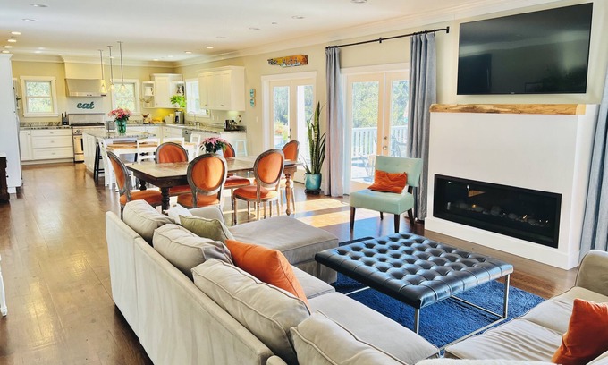 Santa Cruz House | Santa Cruz Coastal Mountain Retreat near UCSC and beaches