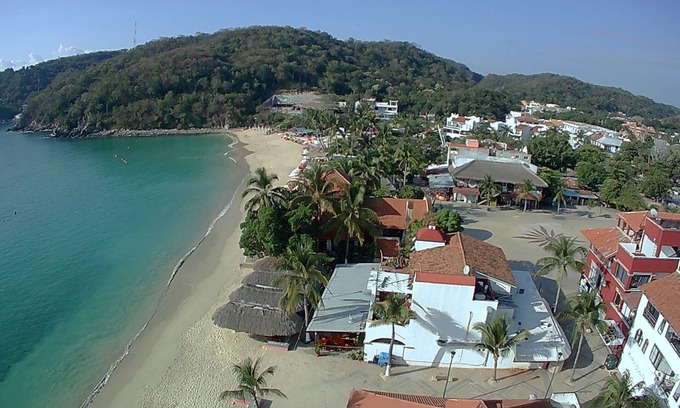 Santa Maria Huatulco Condo | Santa Cruz Penthouse, located in the best part of Huatulco. Beach 5 min walk!