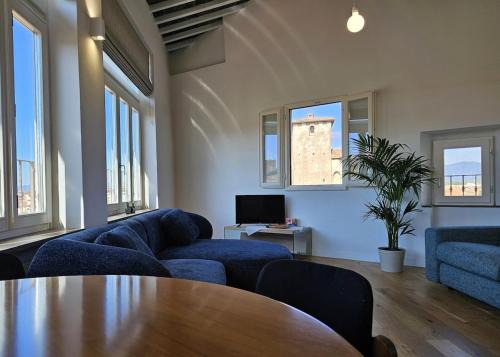 Campi Bisenzio Apartment | Santo Stefano - Vista su Castello Medievale