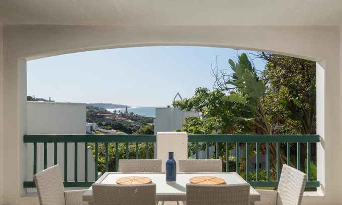 Shaka's Rock Apartment | Santorini Kamari 15 Family Only