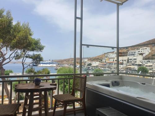 Merichas Apartment | Sapphire Kythnos Suites