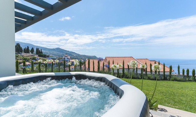 Estreito da Calheta Villa | Sapphire Sands by Atlantic Holiday