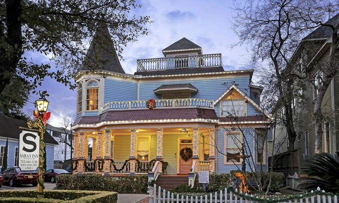 Houston Heights House | Sara's Inn On The Boulevard