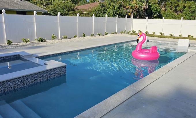 Gulf Gate Estates House | Sarasota bungalow house, 3BD, Siesta Key Beach