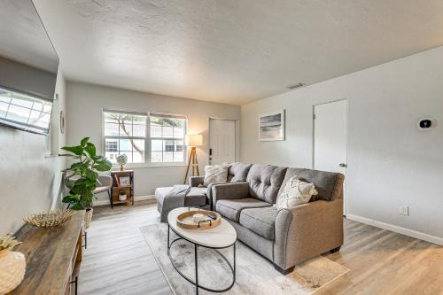 Gillespie Park House | Sarasota Duplex in Gillespie Park 1 Mi to Dtwn!