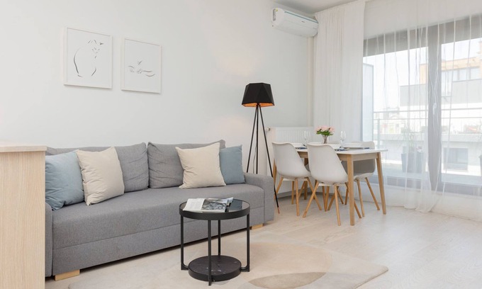 Wilanow Apartment | Sarmacka 4A | Modern Apartment | A/C