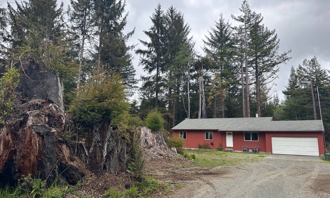 Crescent City House | Sasquatch Sanctuary