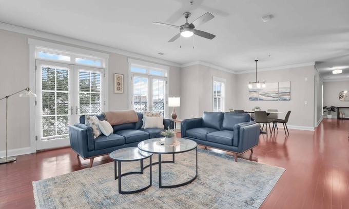 Old West Broad Neighborhood Condo | Savannah Residences|Private Parking|3BR/2BA