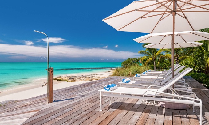 Grace Bay Villa | Saving Grace - Beautiful 5 Bedroom Beachfront Home