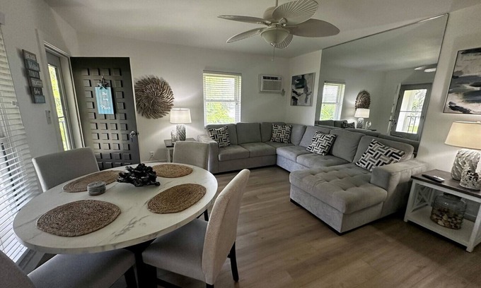 Marco Island Condo | Savor the Seabreezes from this Cheerful Updated Two Bedroom Condo.
