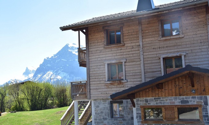 Araches-la-Frasse Ski Chalet | Savoyard chalet "Les heures claire" 8 people