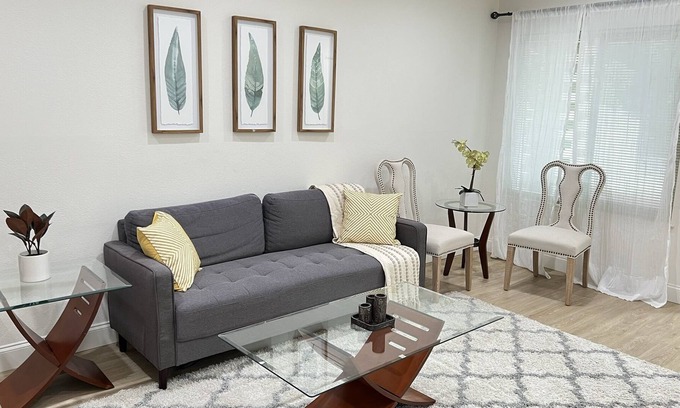 Sacramento House | Scandinavian Home 2B/2Ba Spacious Relaxed Charm