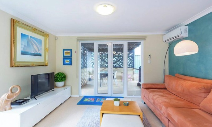 Scarborough House | Scarborough Seaview Loft - Executive Escapes