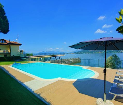 Meina Apartment | Scarlet Flower - Lago Maggiore