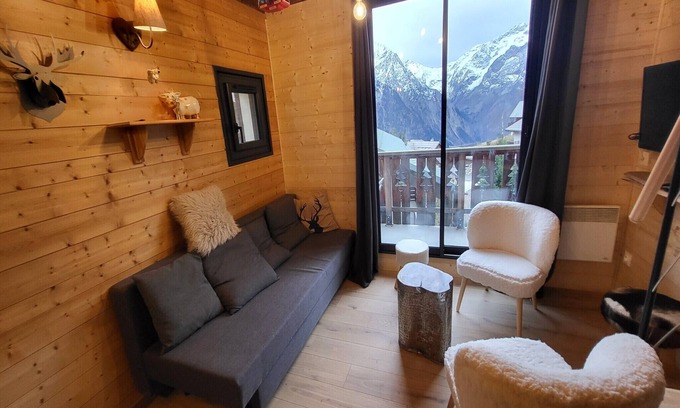 Mont-de-Lans Apartment | Scenic Apartment with Garden