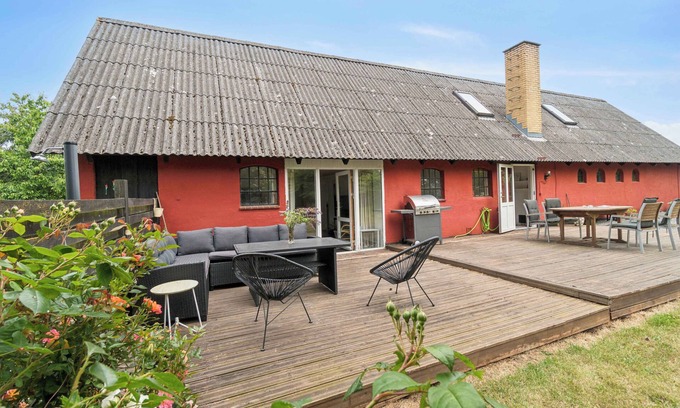 Ronne House | Scenic area close to forest, golf, and beach