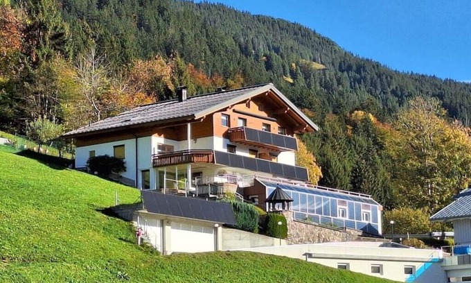 Innerberg House | Scenic Mountain Stay in Bartholomäberg