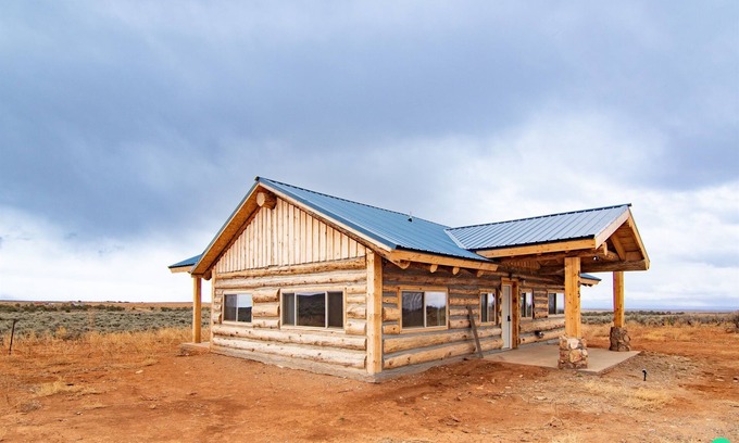 Blanding Cabin | Scenic Mustang Cabin
