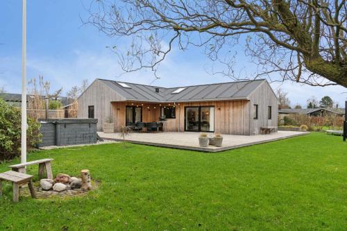 Kysing House | Scenic Summer House With Space For The Family