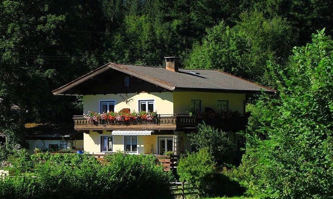 Lofer Apartment | Schmuck, Maria - apartment /2 bedrooms /shower, WC