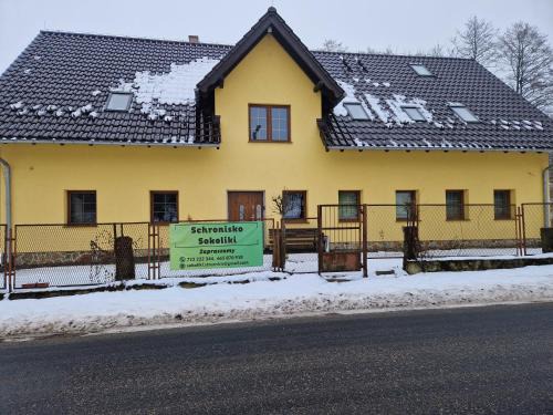 Myslakowice House | Schronisko Sokoliki