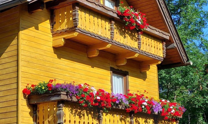 Untertschern Apartment | Schwalbennest Chalet - CHALET SCHWALBENNEST