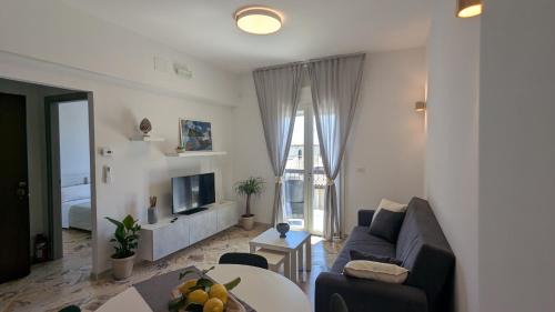 Santa Teresa di Riva Apartment | Scirocco