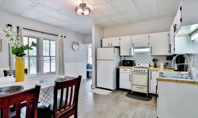 Wausau Apartment | Scott Street Unit #2 – Corporate Rental 1BR