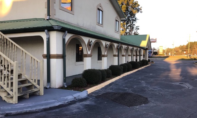Richmond Hill Hotel | Scottish Inns