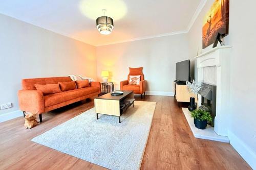 Nairn Apartment | Sea Breeze Cottage short walk to the beach, Nairn