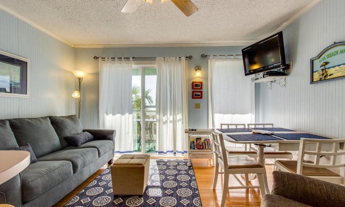 Isle of Palms Villa | Sea Cabin 228-B